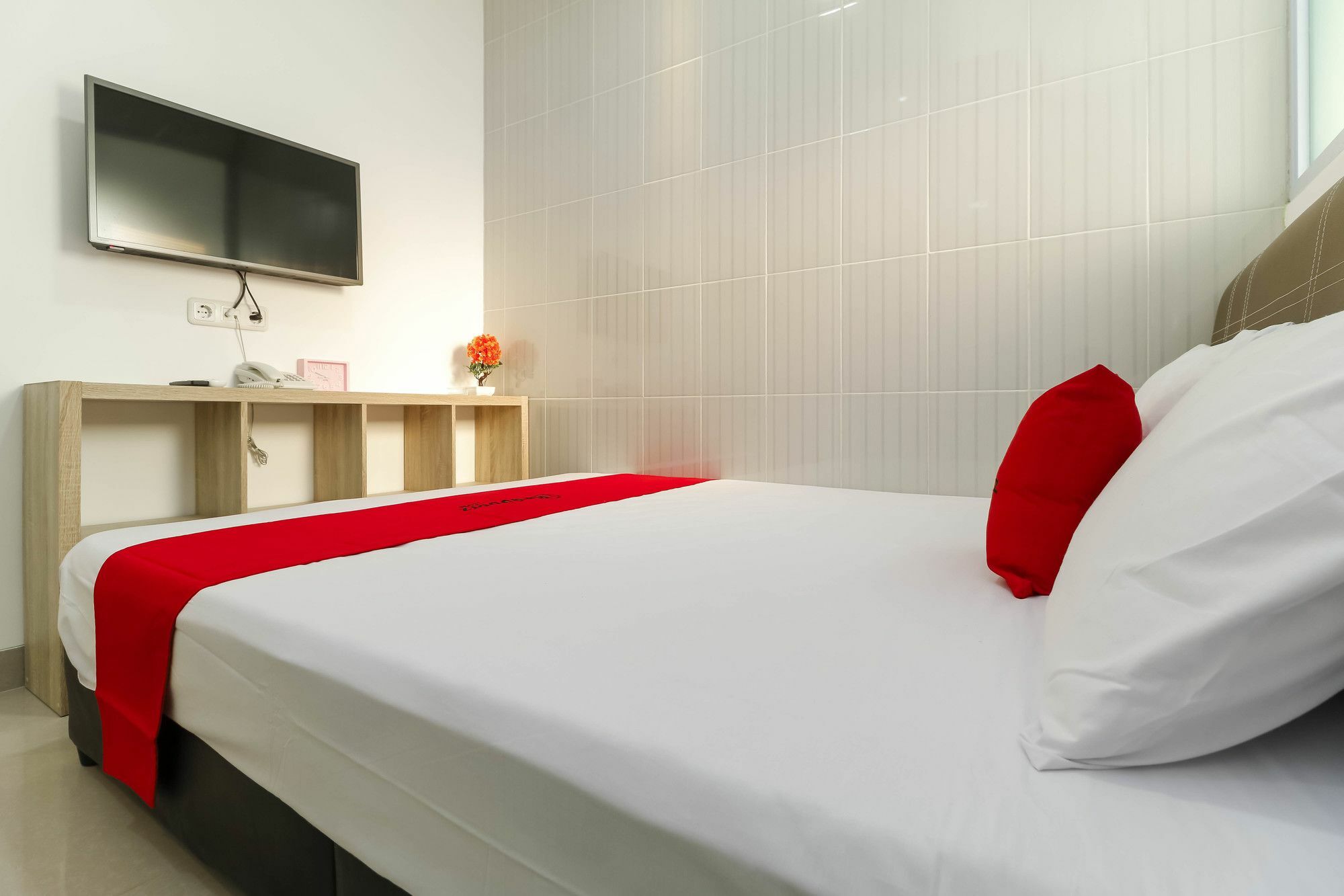 Отель Reddoorz Near Nagoya Hill Batam Экстерьер фото