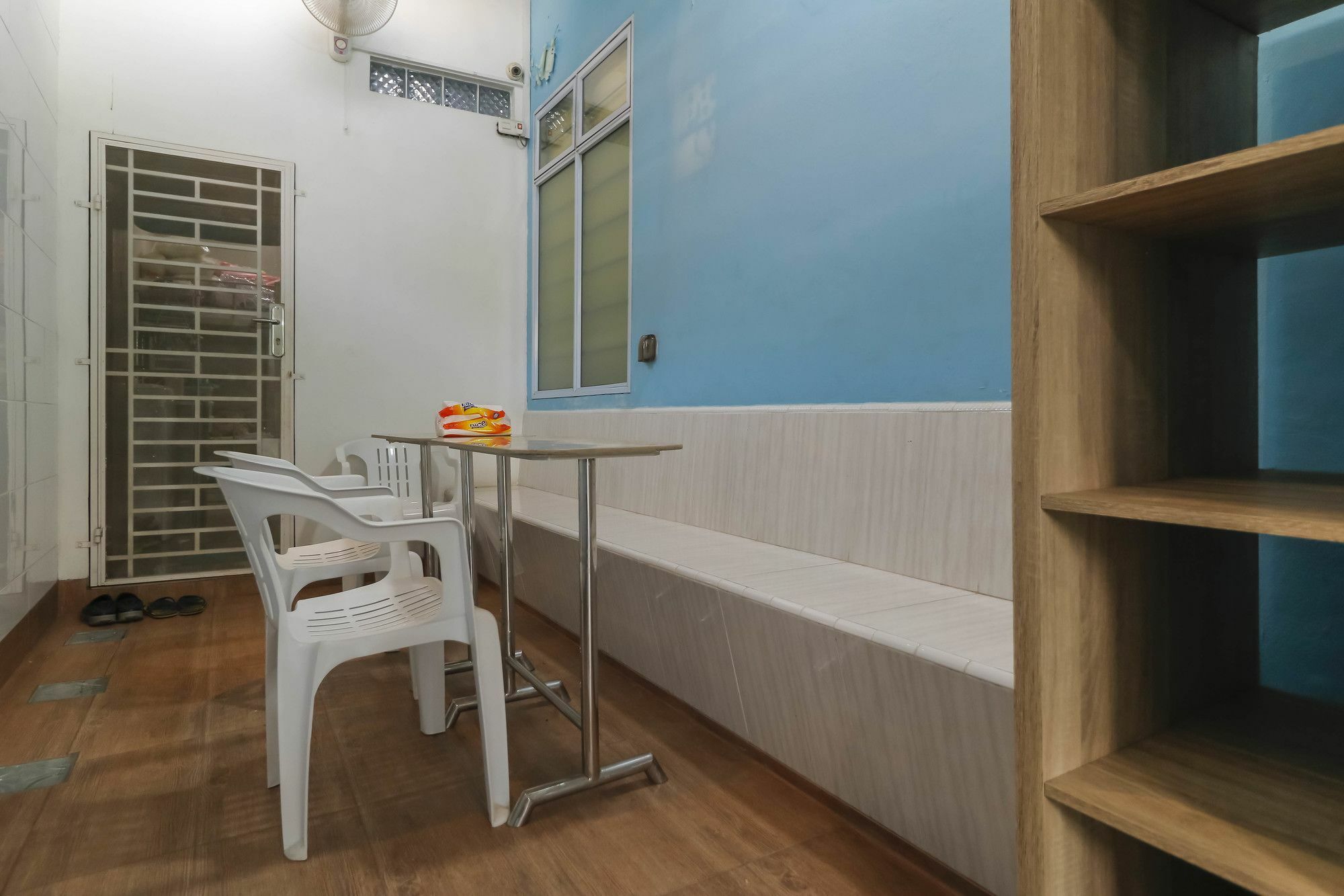 Отель Reddoorz Near Nagoya Hill Batam Экстерьер фото
