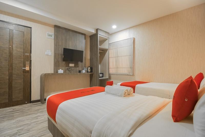 Отель Reddoorz Near Nagoya Hill Batam Экстерьер фото